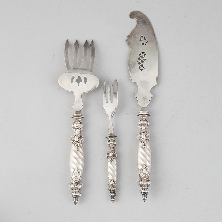 A German late 19th century / early 20th century 14 piece silver dessert cutlery.