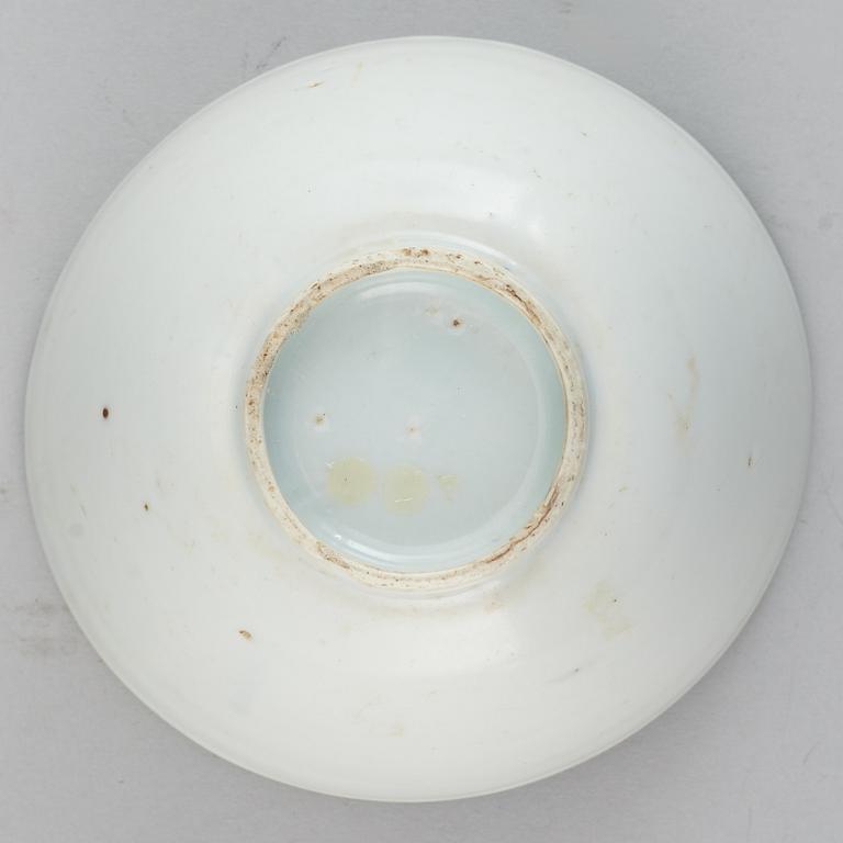 A blue and whtie bowl and dish, Ming dynasty, 16th Century.