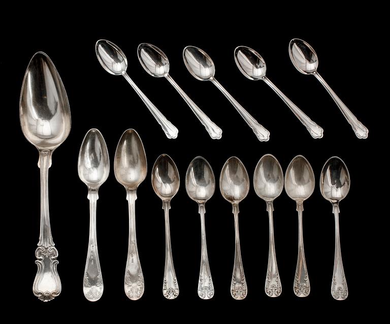 SAMLING BESTICK, silver. Tot vikt 234 g.
