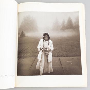 BOOK, "Diane Arbus. An Aperture Monograph", Diane Arbus, special edition The Museum of Modern Art 1972.