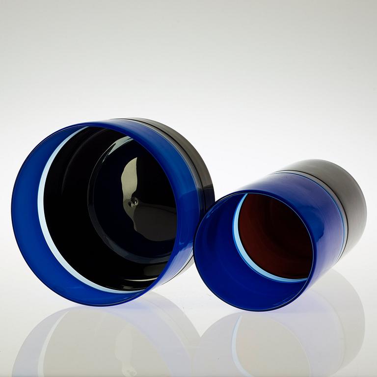 A Timo Sarpaneva cylindrical Venini vase and bowl, 'Tuuli' Venini, Italy 1990.