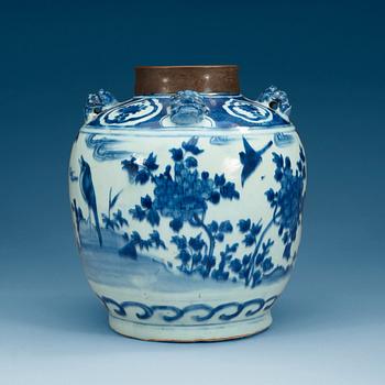1665. A blue and white jar, Ming dynasty, Wanli (1572-1620).
