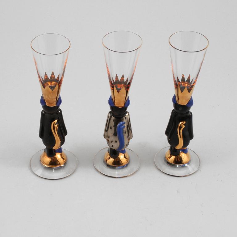 SNAPSGLAS, 3 st, "Nobel", Gunnar Cyrén, Orrefors, formgivna 1996.