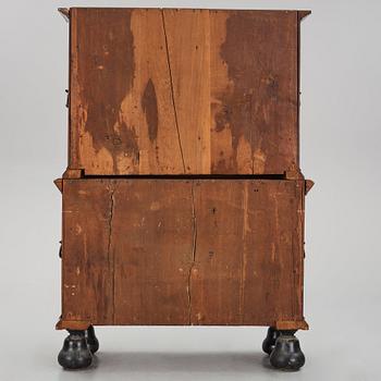 Skåp, Sverige 1700-talets första del, Fredrik I,  Senbarock.