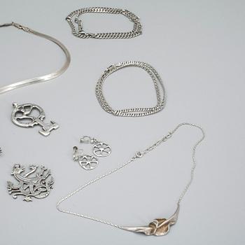 PARTI SMYCKEN, 16 stycken, silver, Sverige, 1900-talets andra hälft. Total vikt ca 245 gram.