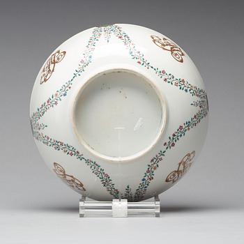 BÅLSKÅL, kompaniporslin. Qingdynastin, Qianlong (1726-95).