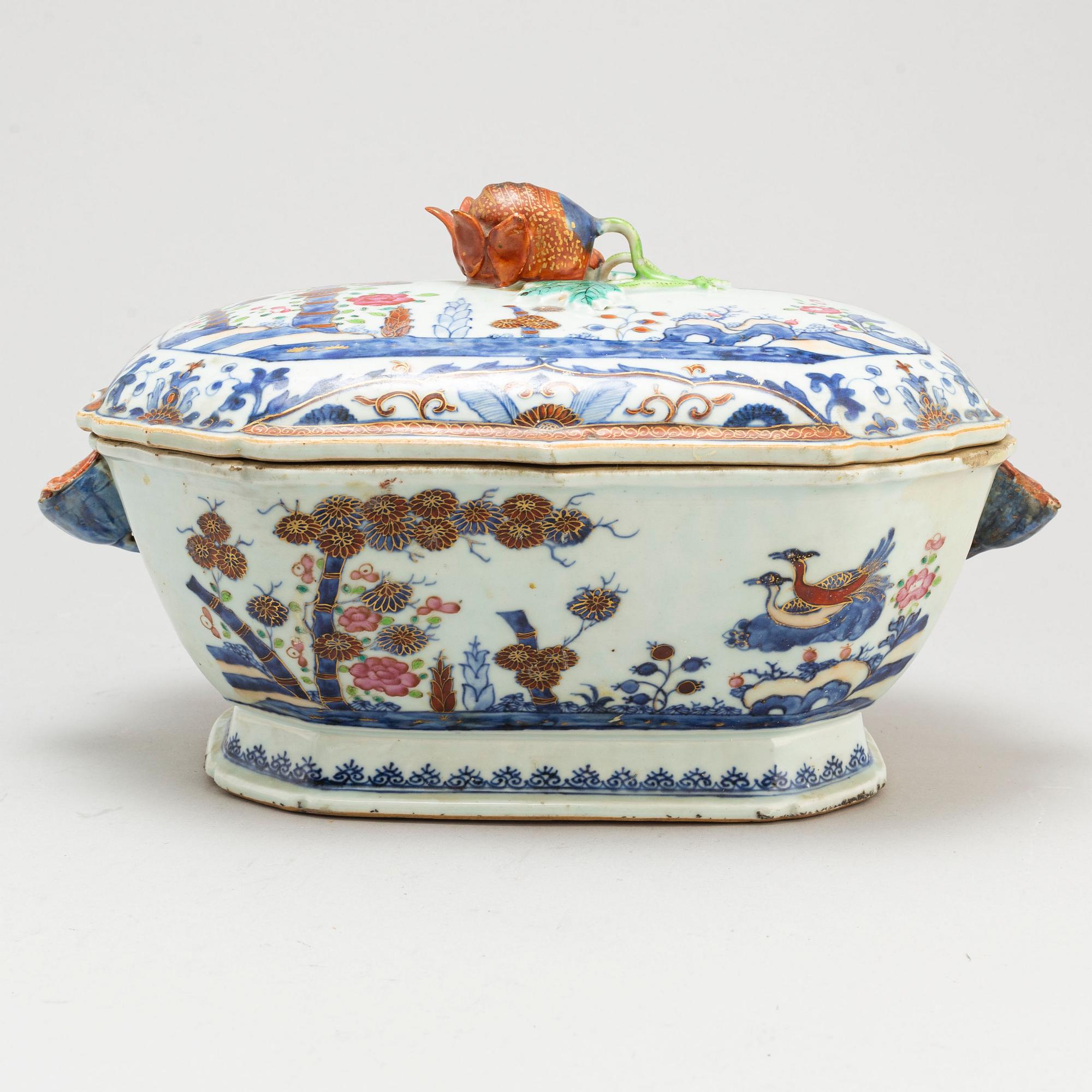 A famille rose tureen with cover, Qing dynasty, Qianlong (1736-95).