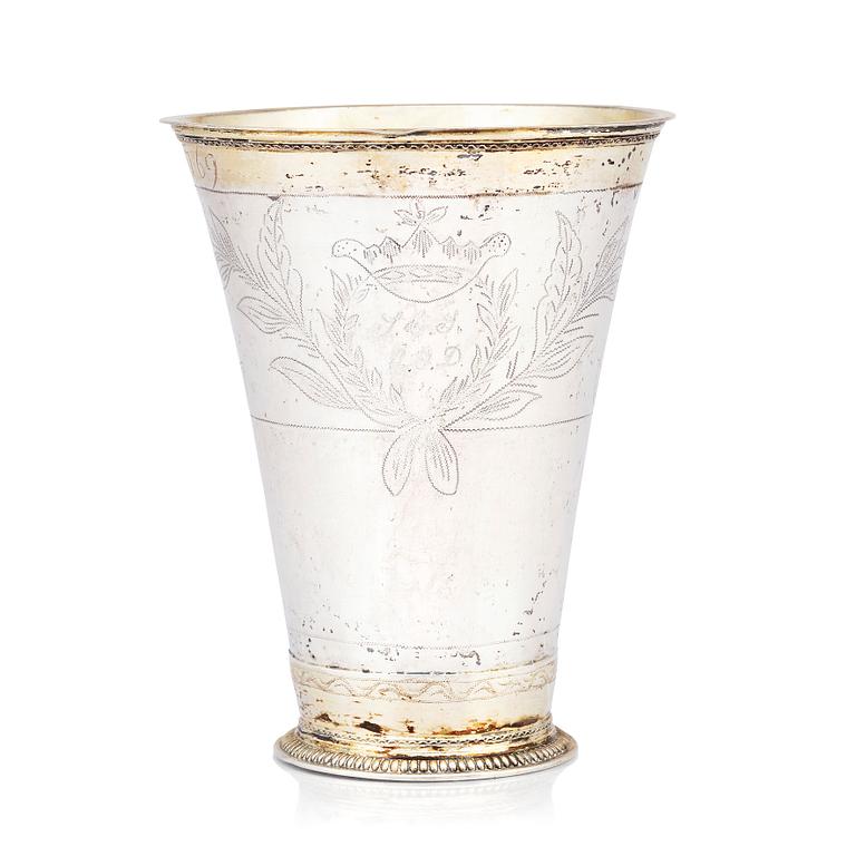 Conrad Gadd (sannolikt), bägare, delvis förgyllt silver, Kristianstad 1749. Rokoko.