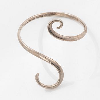 A Stigbert silver bracelet.