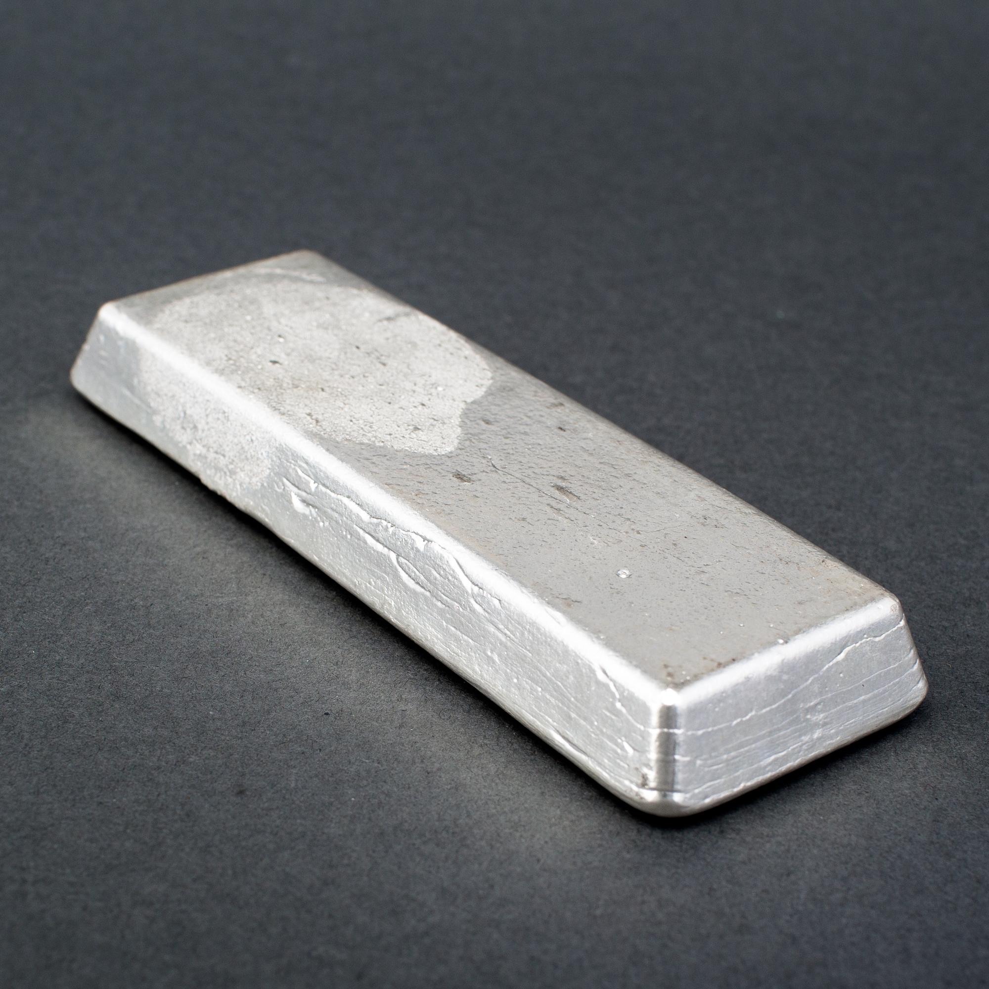SILVERTACKA, 999,5 finsilver, Boliden, Sverige. Vikt ca 1 kg.
