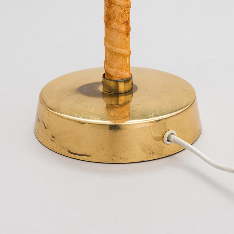 Lisa Johansson-Pape, bordslampa, "Senator", Orno. Modellen formgiven 1947.