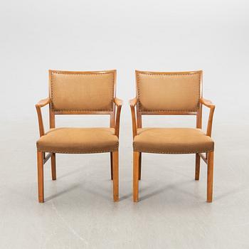 Karmstolar ett par 1960-tal.