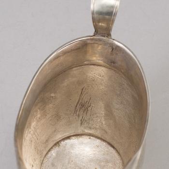 J J GRÖNDAHLS ÄNKA, gräddkanna, Karl Johan, silver Sundsvall, 1827.