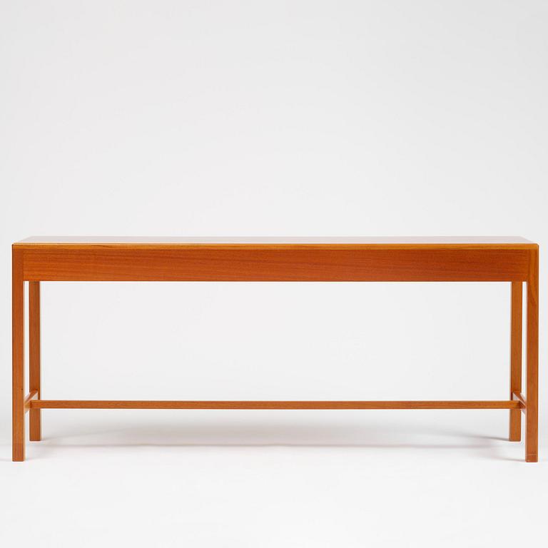 Josef Frank, sideboard, modell B 821, Firma Svenskt Tenn, efter 1985.
