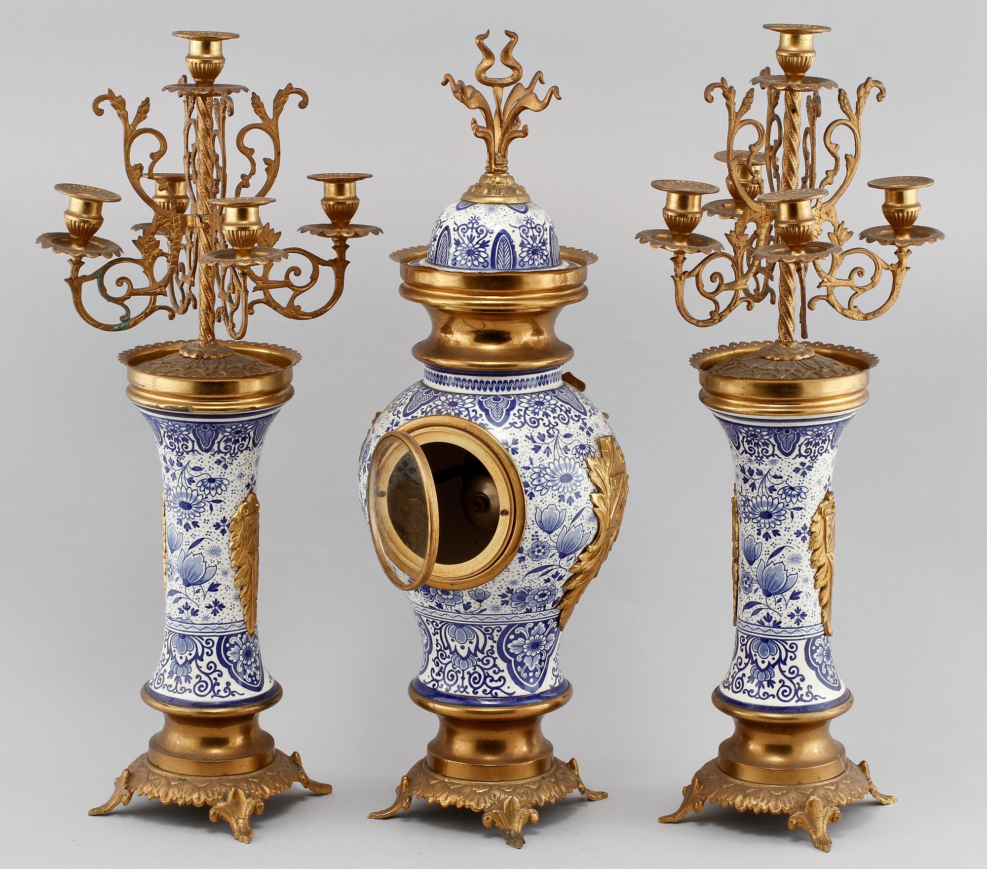BORDSGARNITYR, 3 delar, Frankrike, Louis XVI-stil, 1900-talets första hälft.