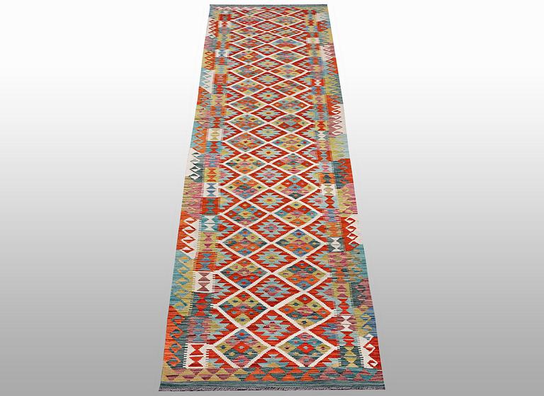 Matta, Kelim, ca  508 x 82 cm.