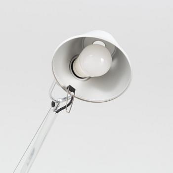 Michele De Lucchi & Giancarlo Fassina, skrivbordslampor, ett par, "Tolomeo", Artemide, Italien.