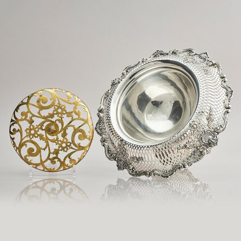 Praktskål med fat, sterling silver, Black, Starr & Frost, New York 1874-1908.