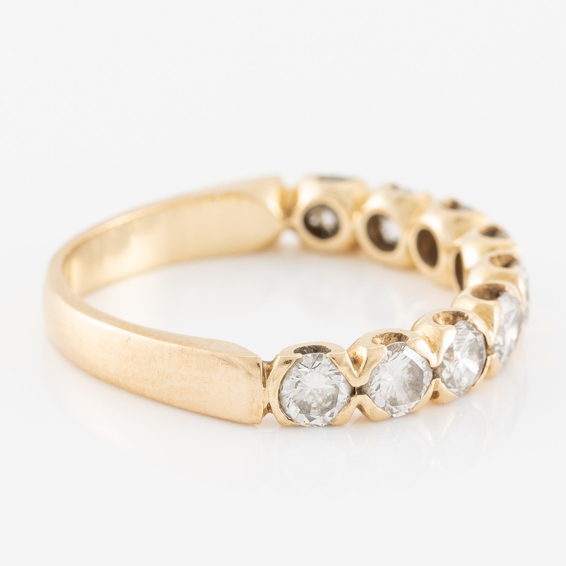 Alliance ring, half alliance, 18K gold with diamonds.