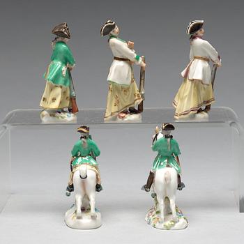 A group of five small figurines of huntsmen, Meissen, 20th Century.