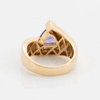 Brilliant-cut diamond and tanzanite ring.