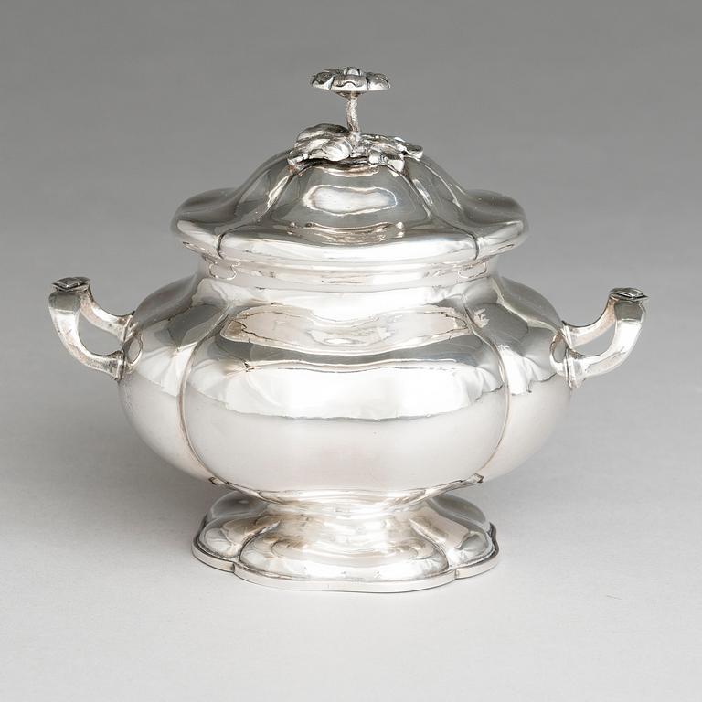 CARL SIEWERS, sockerskål, silver, S:t Petersburg 1859.