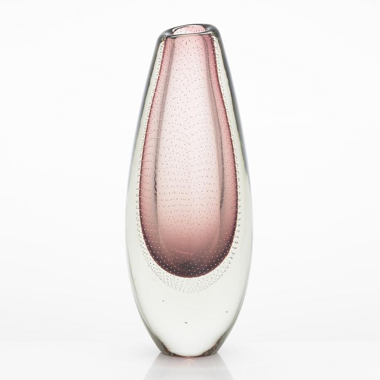 Gunnel Nyman, maljakko, happokynäsigneeraus G. Nyman Nuutajärvi Notsjö ...