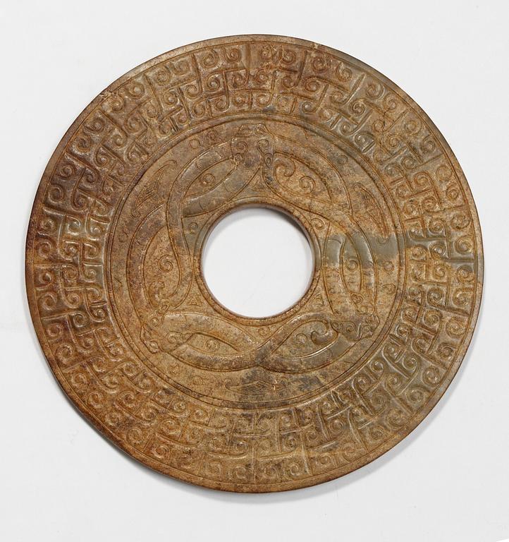 SOLSKIVA med STÄLL, sten. Qing dynastin (1644-1912).