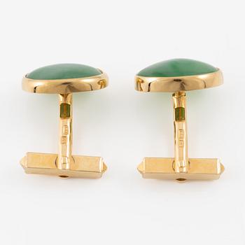 Manschettknappar, ett par, K.Torndals, 18K guld med cabochonslipad jadeit.