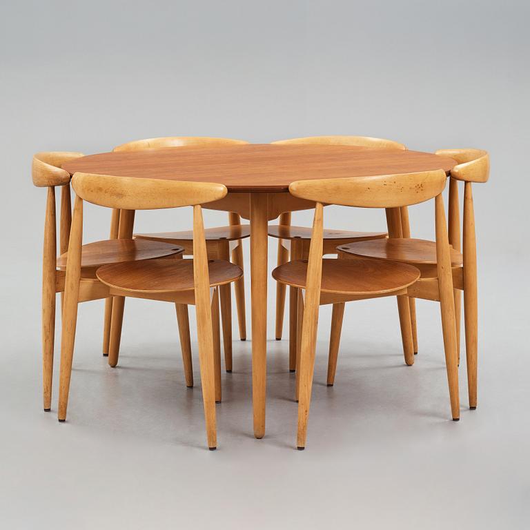 Hans J. Wegner, "Hjerte-set", matbord med sex stolar, Fritz Hansen, Danmark 1950-60-tal.