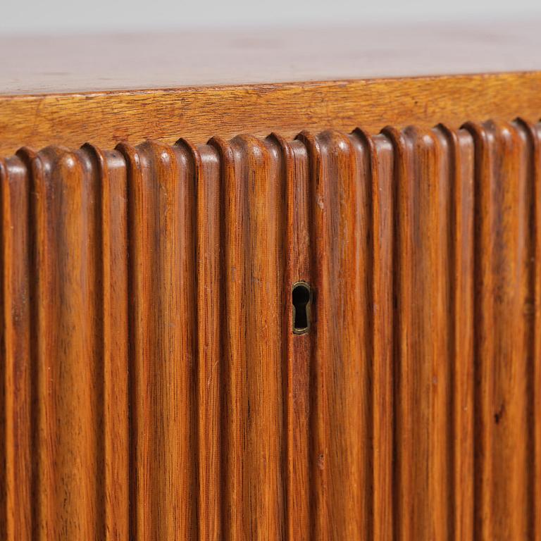 Nordiska Kompaniet, a rare "Anette" chest of drawers, Sweden, ca. 1944.