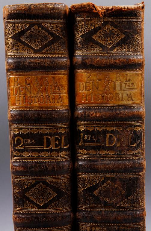 BÖCKER, 2 vol, "Konung Carl XII:tes historia", av Jöran Nordberg. Pet. Momma resp Peter Jöransson Nyström, Stockholm 1740.