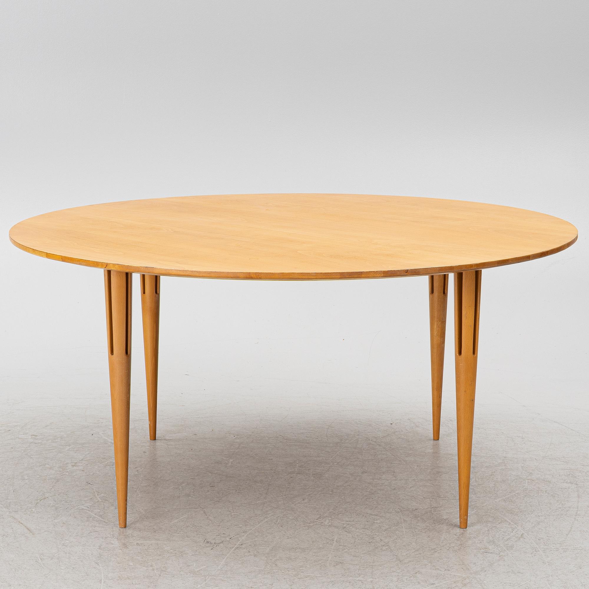 Bruno Mathsson, a dining table, presumably Bruno Mathsson International, Värnamo, Sweden, end of the 20th century.