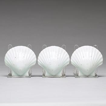 A set tree blue and white minitaure butter shells, Qing dynasty, Qianlong (1736-95).