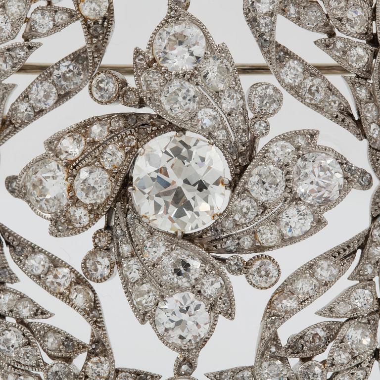 A large old-cut diamond brooch, probably made by Cartier. Made in France in 1910 according to hallmarks.