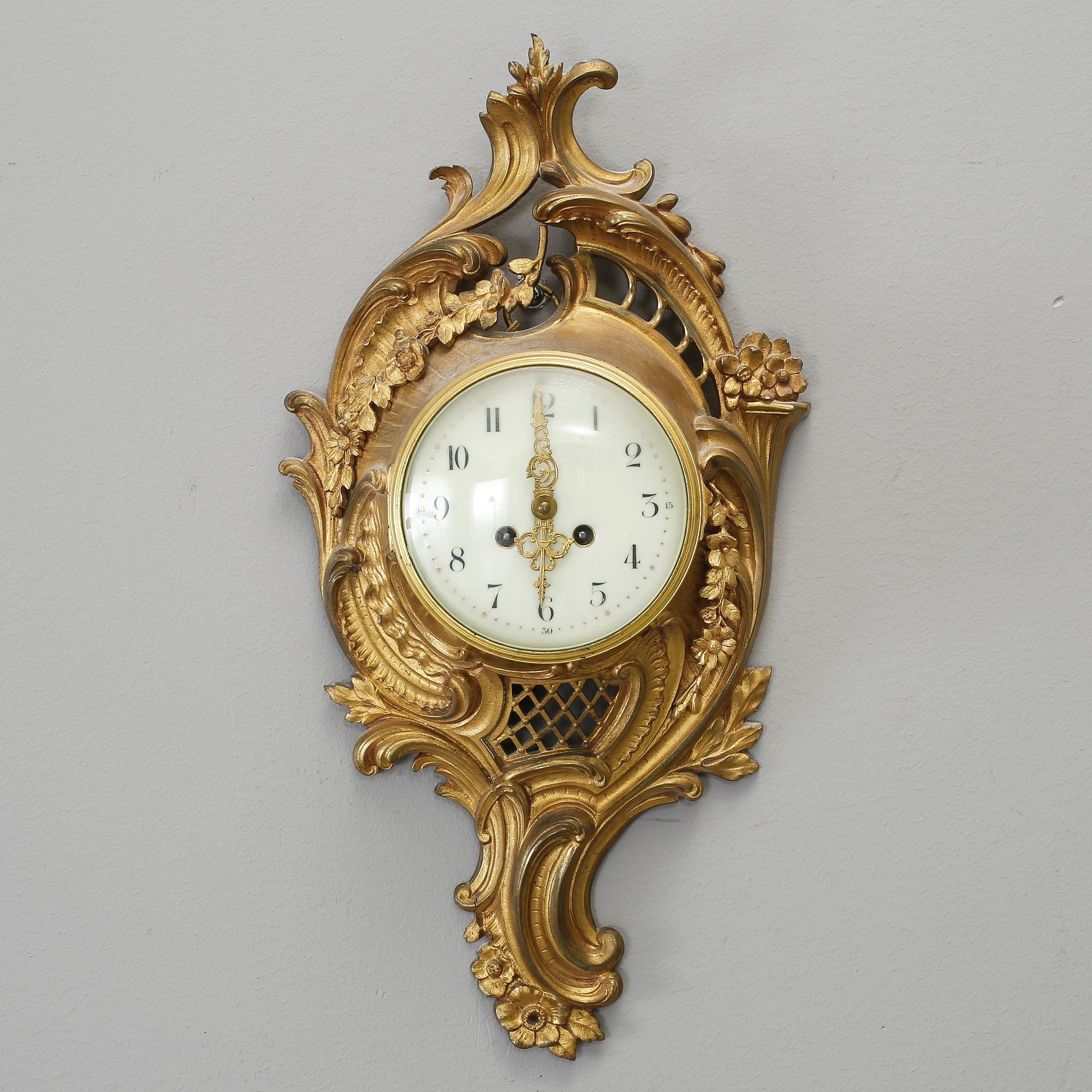 VÄGGPENDYL, Louis XV-stil, omkring 1900.