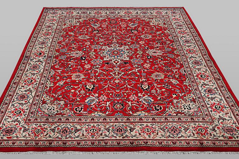 A carpet, Mahal, ca 372 x 248 cm.