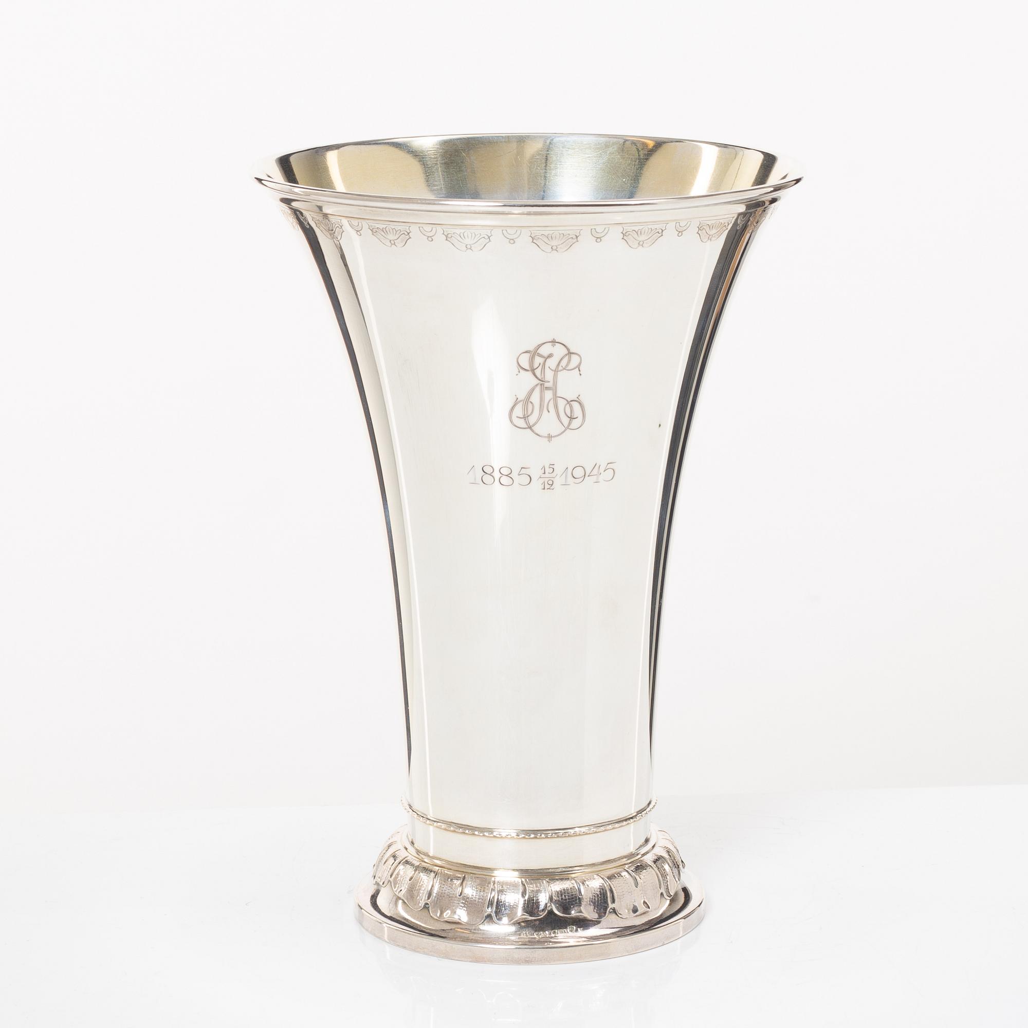 Bägare, silver, GAB, Stockholm, 1945.