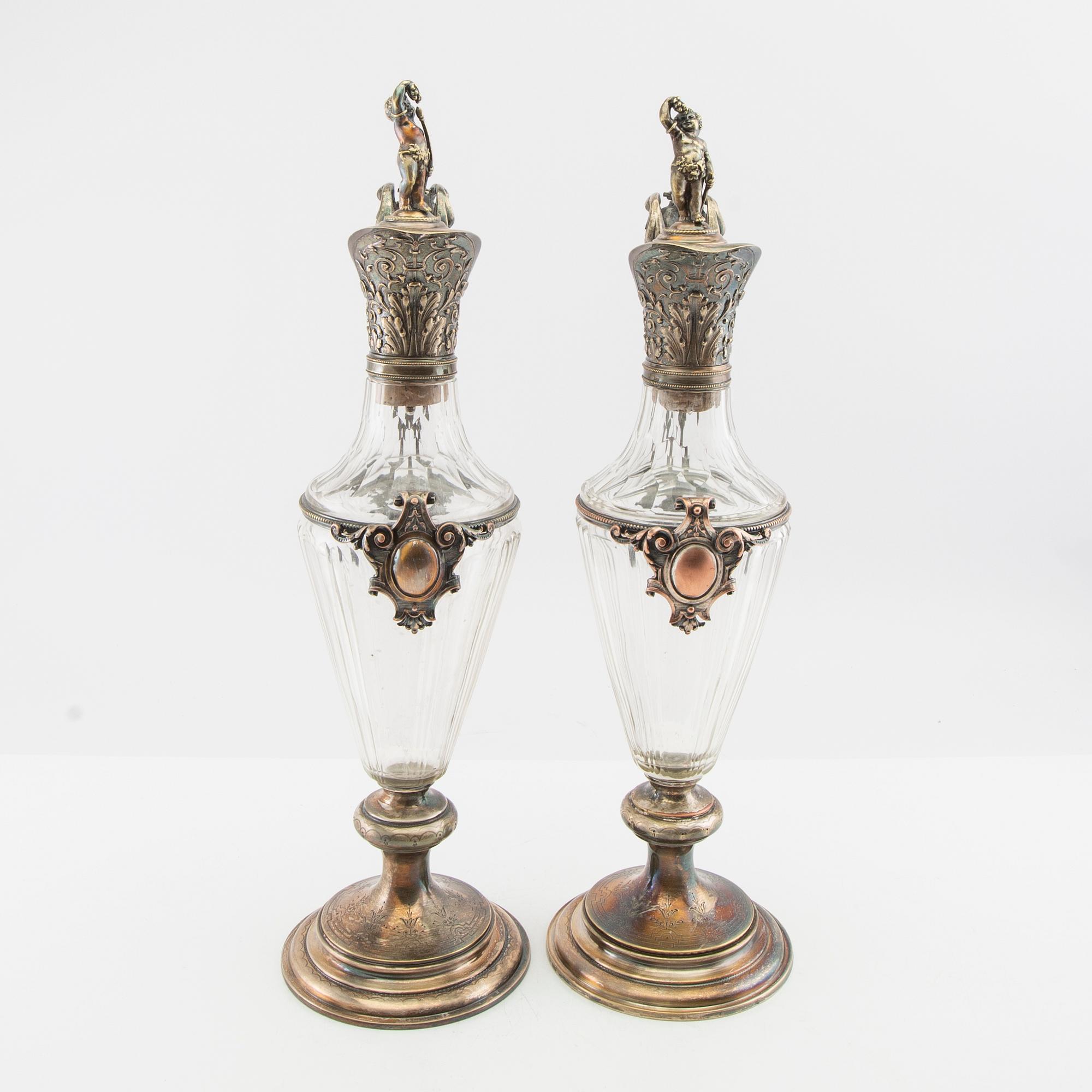 Vinkannor/karaffer ett par 1900-talets början.