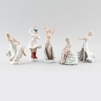 FIGURINER, 5 st, porslin, Schaubach och Wallendorf, 1900-talets första hälft.