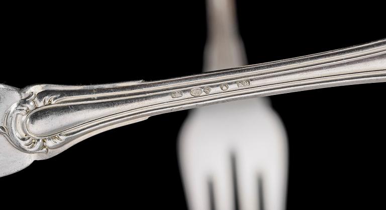 FISKBESTICK, 28 delar, silver, Rådhus /Saga-liknande modell, Torndahl-Ekström AB, Stockholm, 1936. Vikt ca 1500 g.