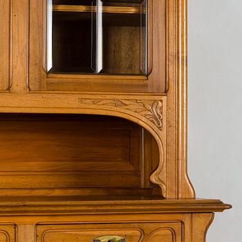 Vitrinskåp, tidigt 1900-tal.