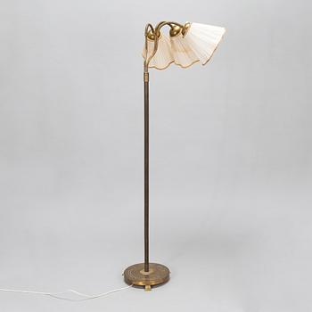 A mid-20th-century floor light.