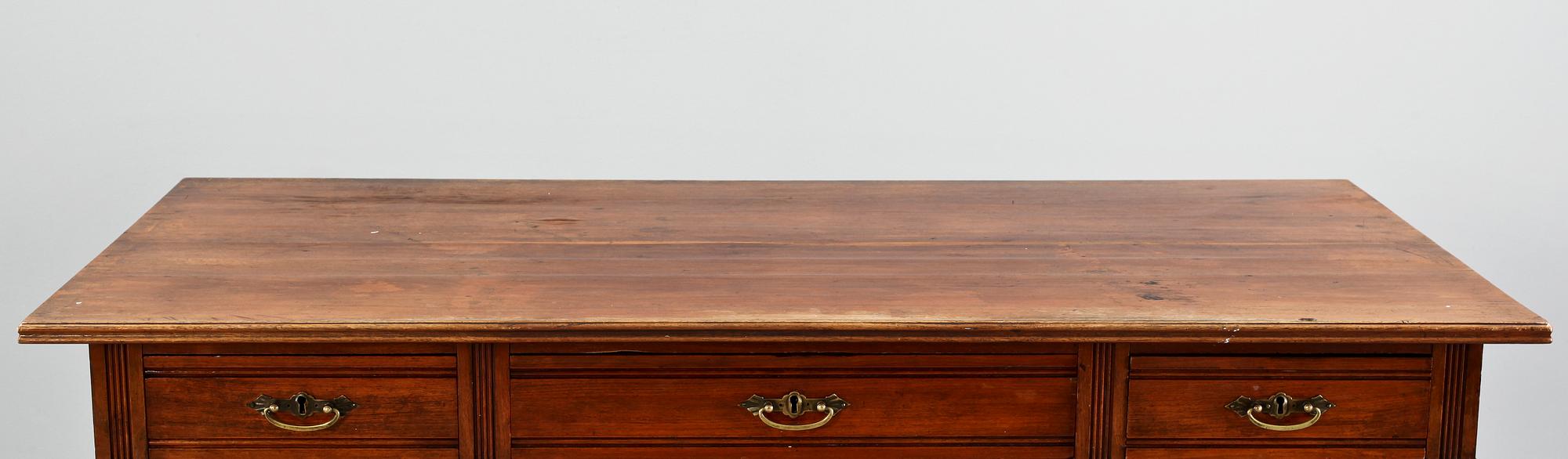 SKRIVBORD, jugend, 1900-talets första hälft.