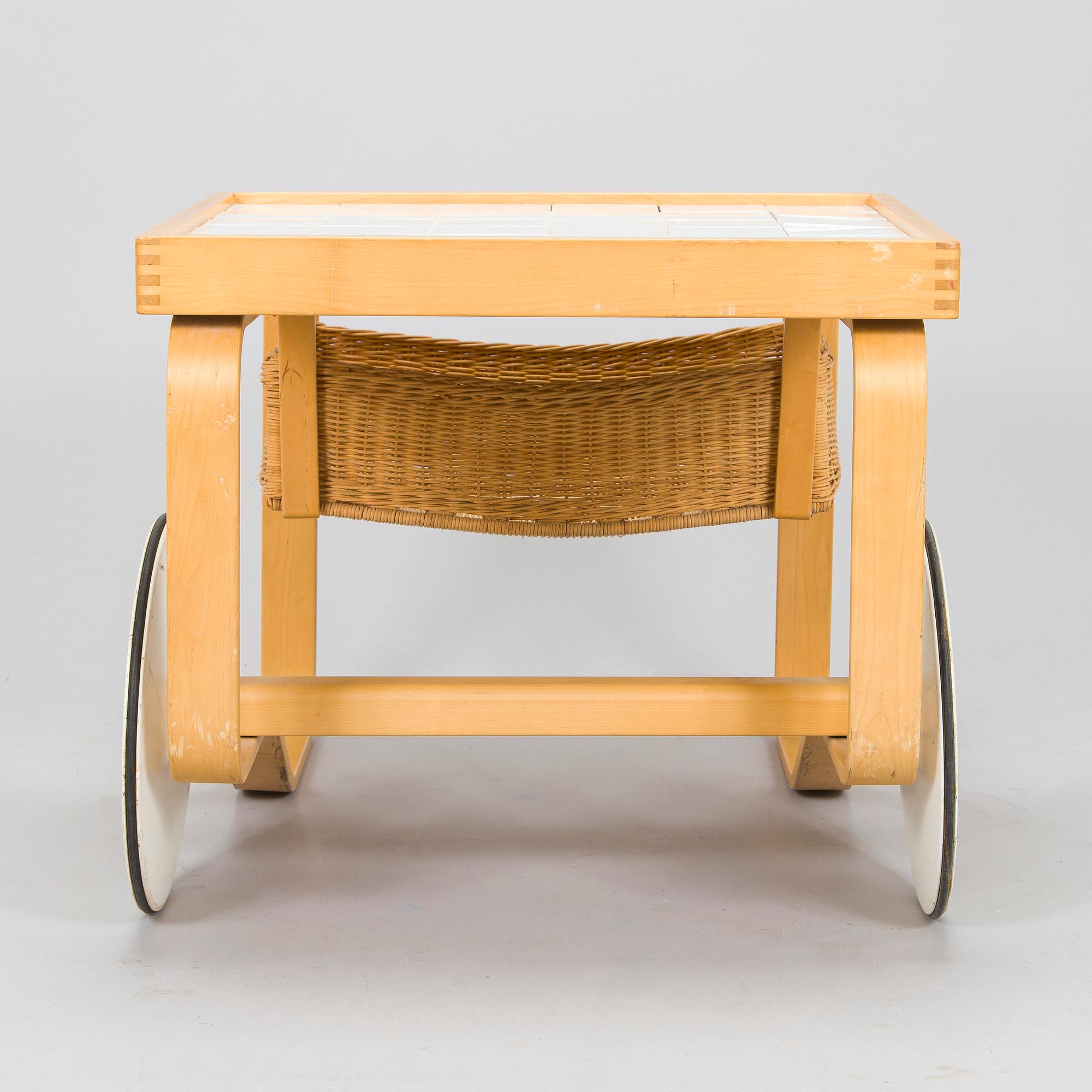 Alvar Aalto, serveringsvagn, modell 900, Artek, Finland, 1970-tal.