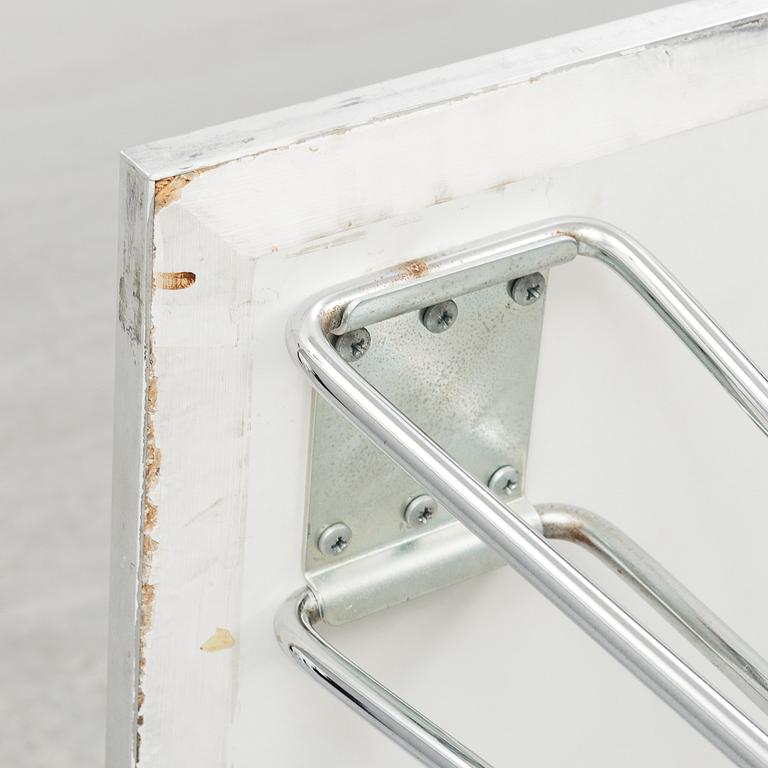 PIET HEIN & BRUNO MATHSSON, a table from Fritz Hansen, Danmark, 1990.