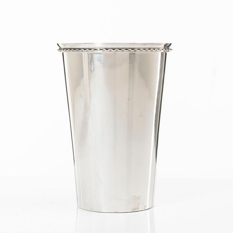 Sven-Arne Gillgren, bägare, silver, GAB, Eskilstuna, 1975.