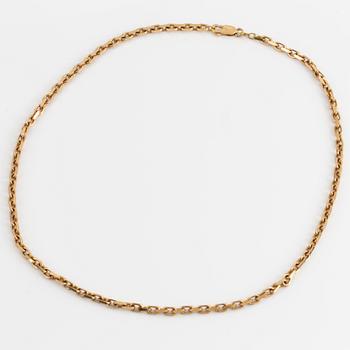 18K gold necklace.