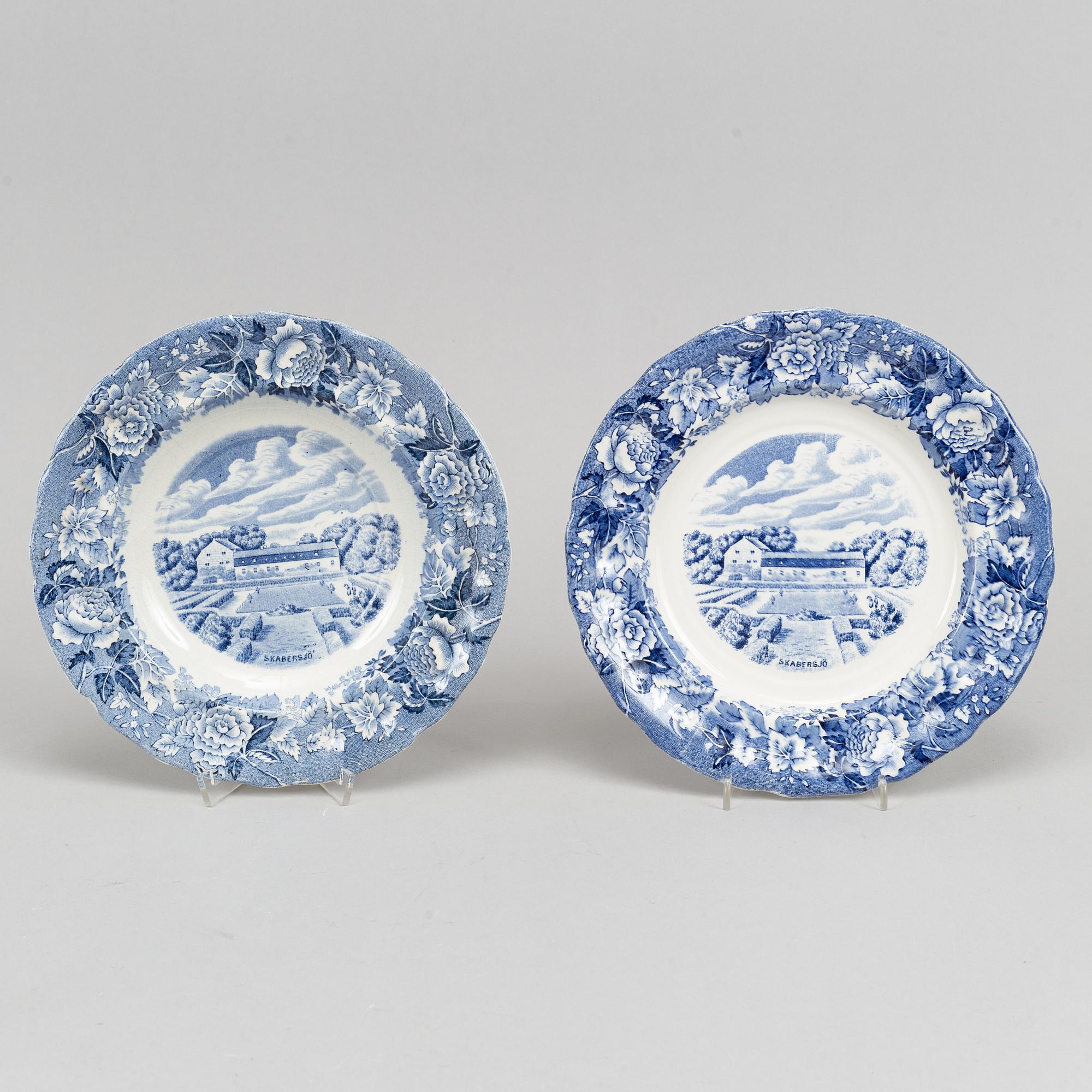 MATSERVIS, ca 100 delar, flintgods. "Skånska slott", Rörstrand.