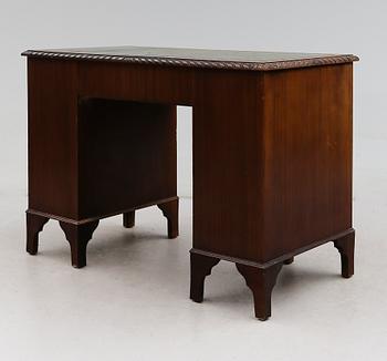SKRIVBORD, England, 1900-talets andra hälft.